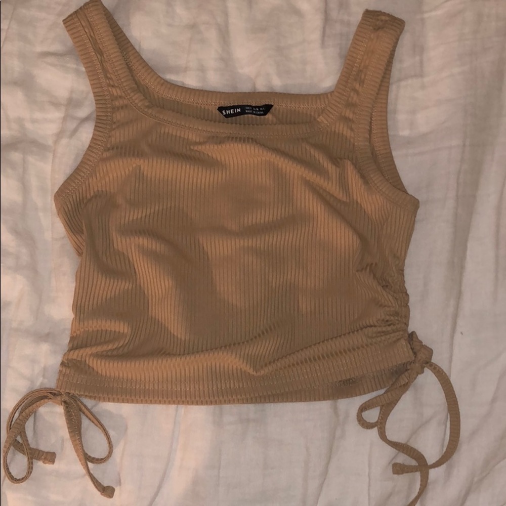 Beige tank synched top